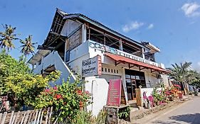 Ombak Homestay